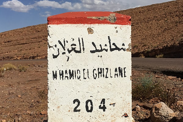 Milestone marker en route to the desert